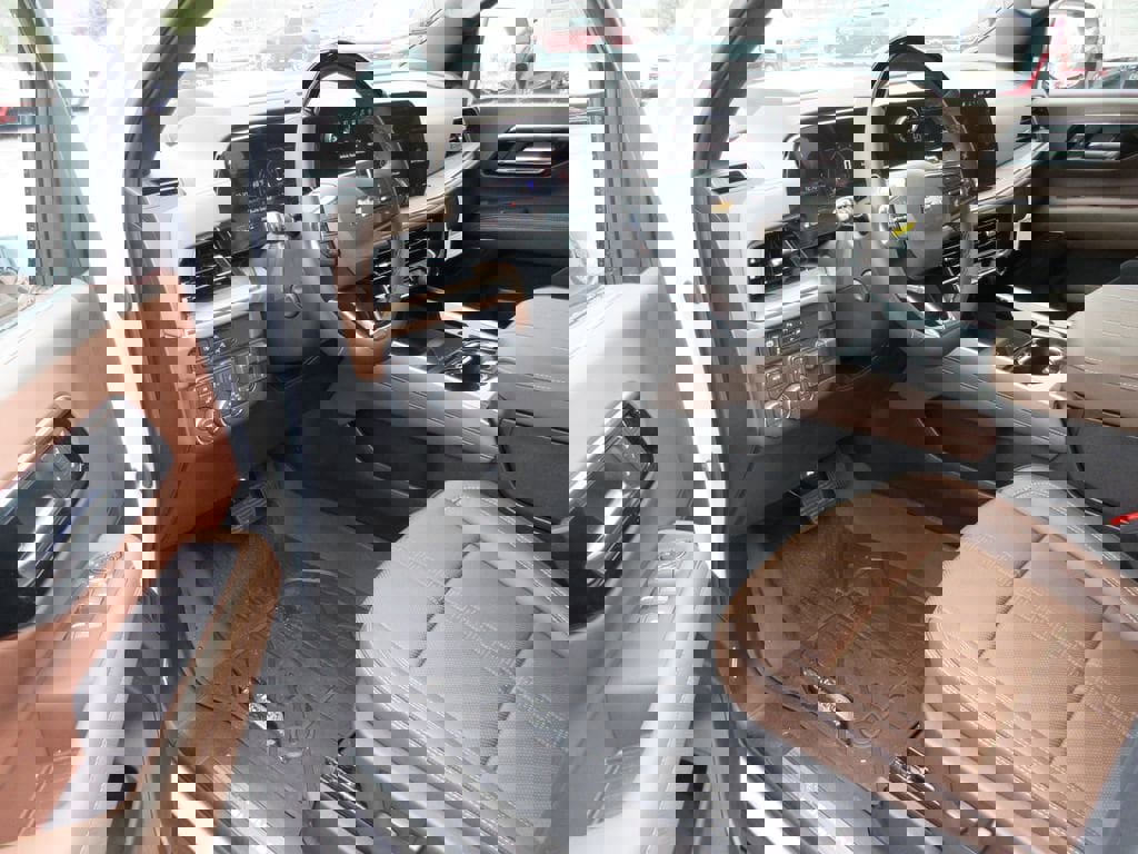 New 2026 Chevrolet Suburban High Country image 15