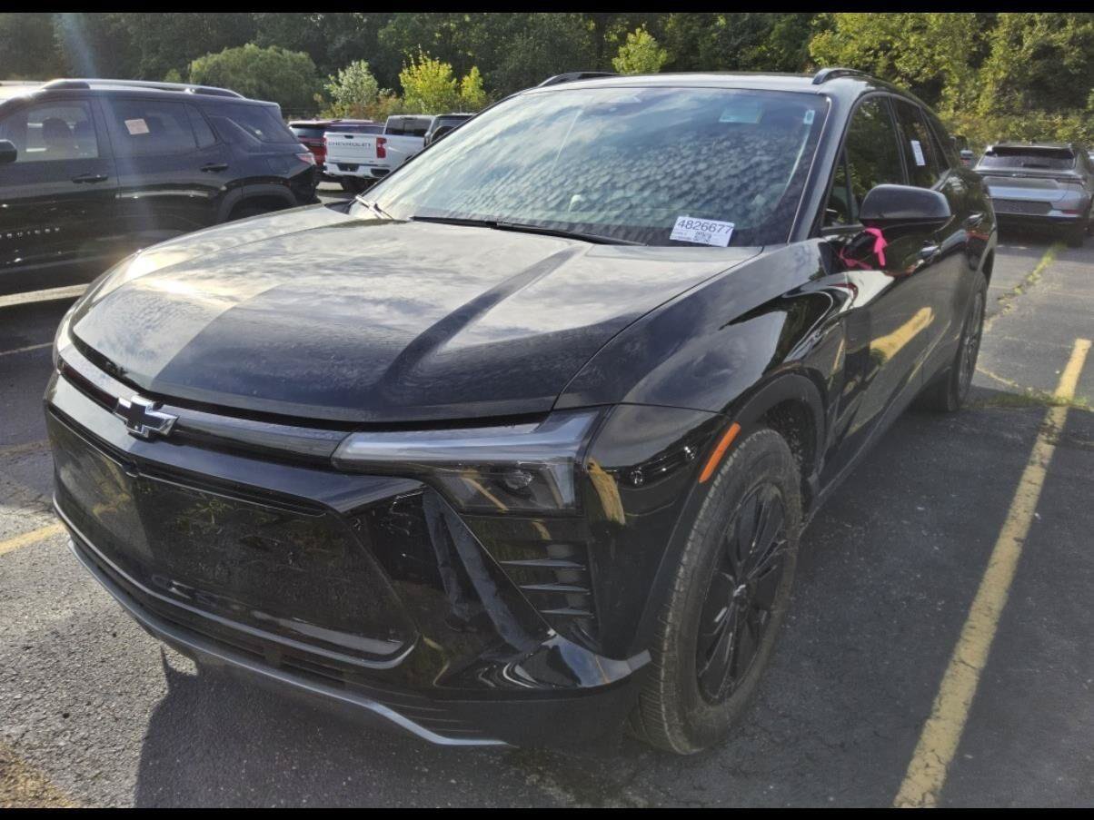Used 2026 Chevrolet Blazer EV LT FWD image 1