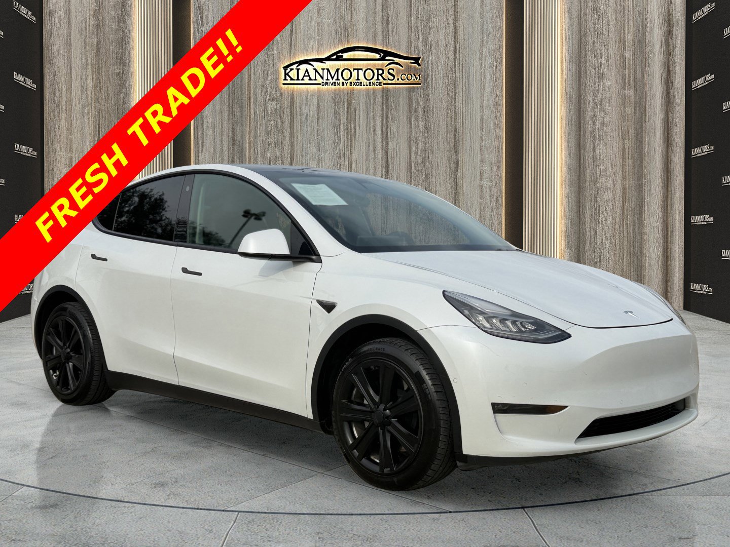 Used 2021 Tesla Model Y Long Range image 1