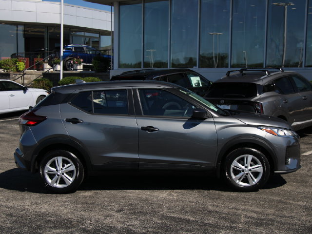 Certified 2025 Nissan Kicks Play S FWD image 10