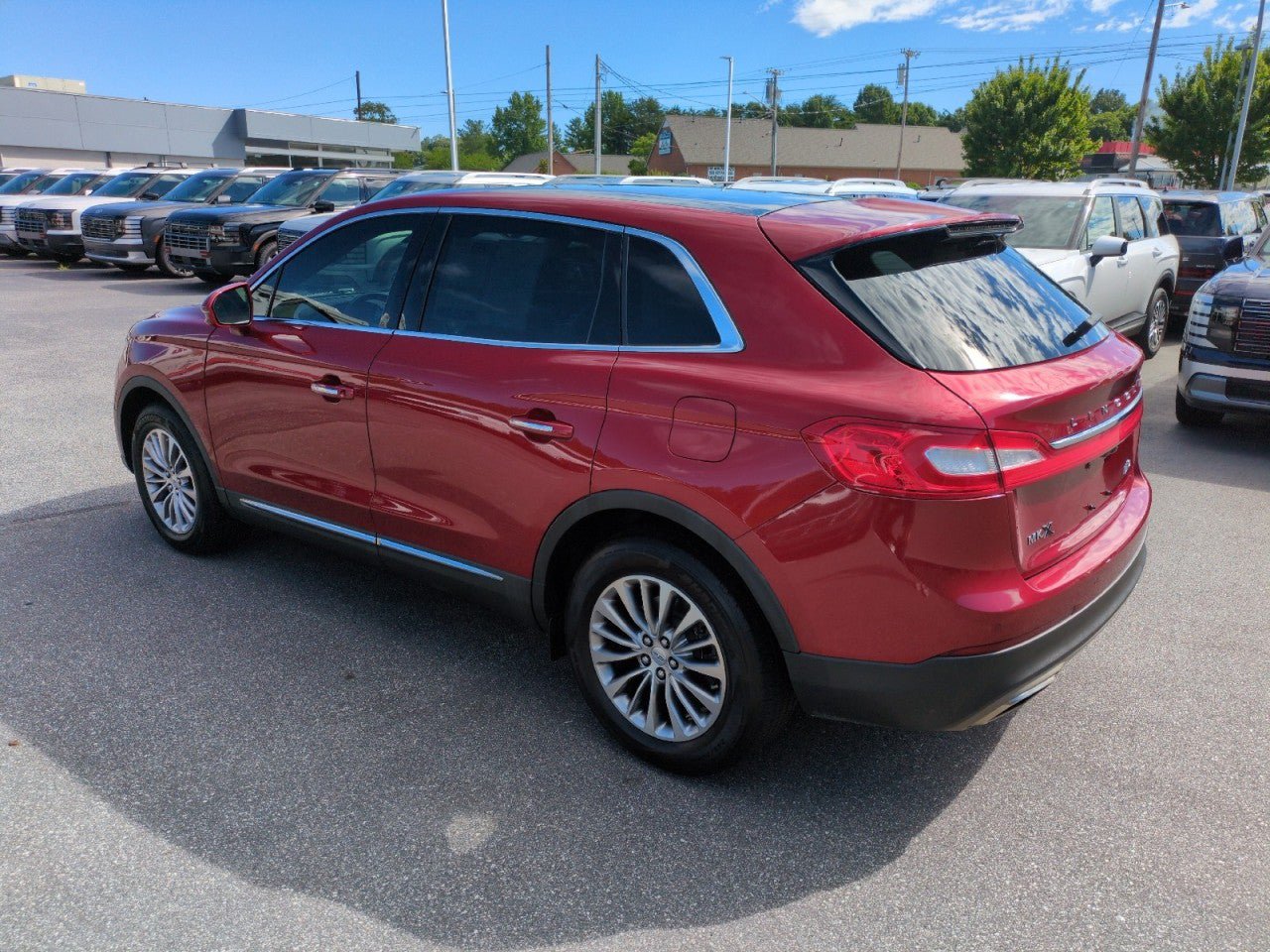 Used 2016 Lincoln MKX Select w/ Select Plus Package AWD/4WD image 5