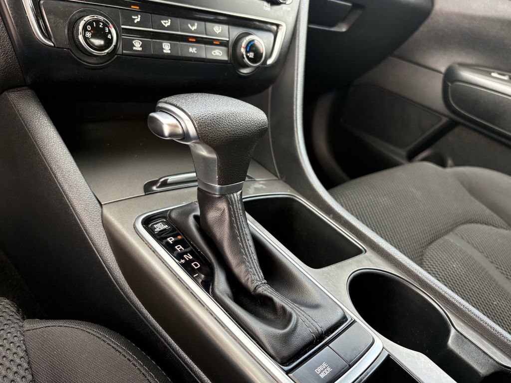 Used 2020 Kia Optima LX FWD image 21