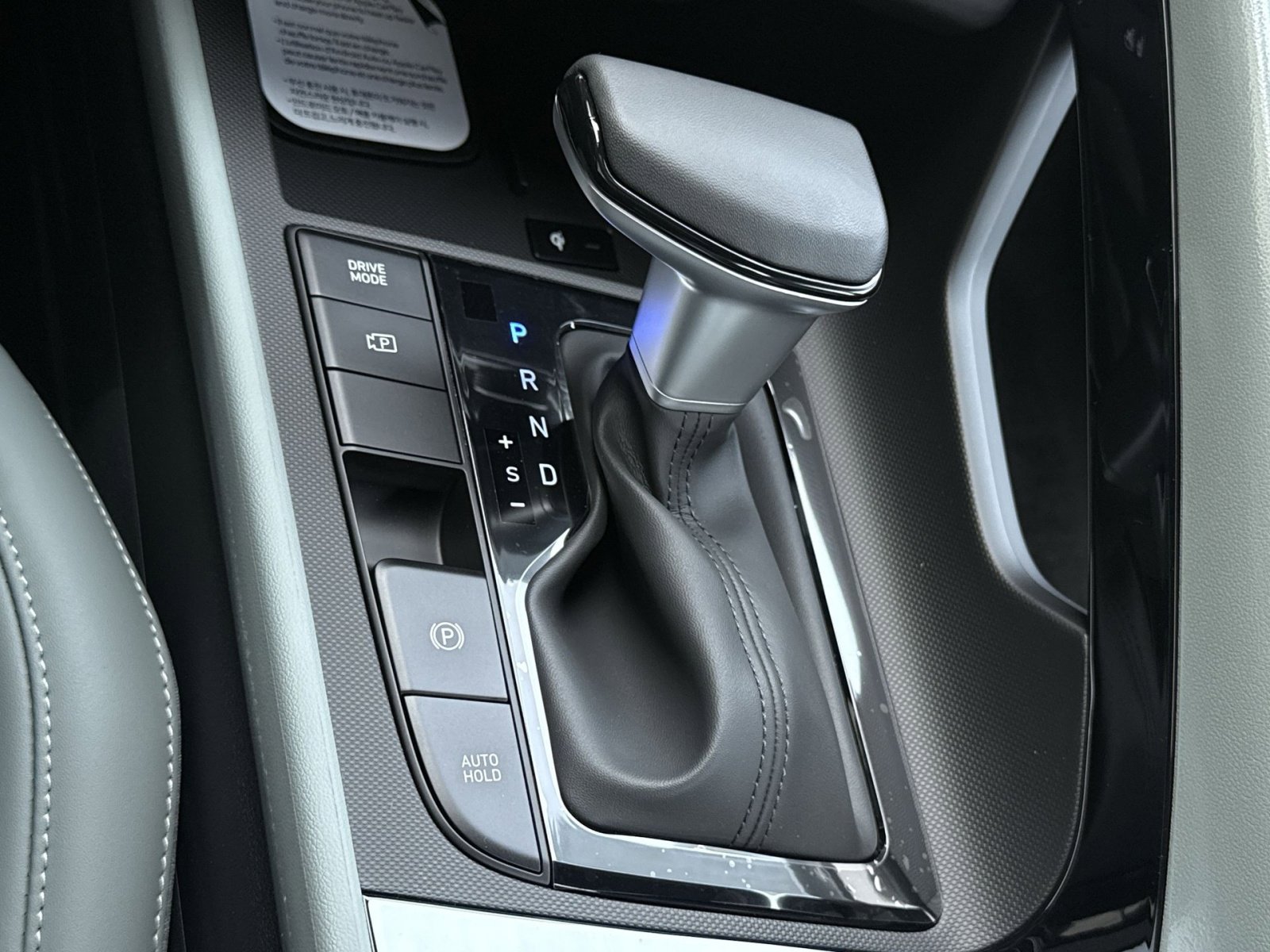 New 2026 Hyundai Elantra Limited image 22