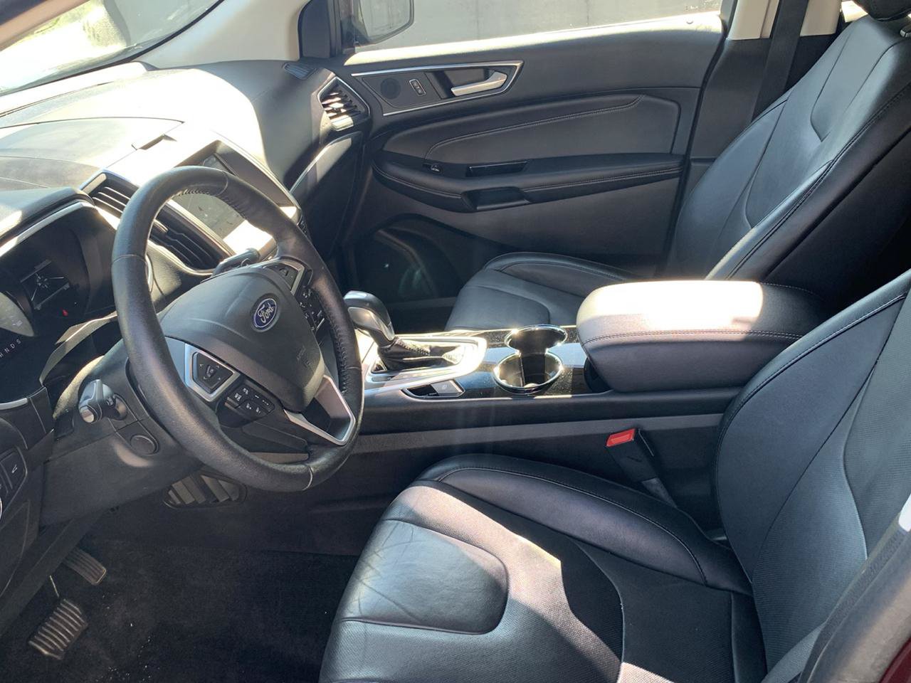 Used 2018 Ford Edge Titanium w/ Equipment Group 302A AWD/4WD image 9