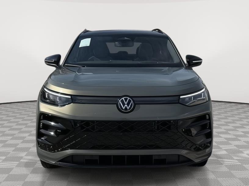 New 2026 Volkswagen Tiguan SE R-Line image 8