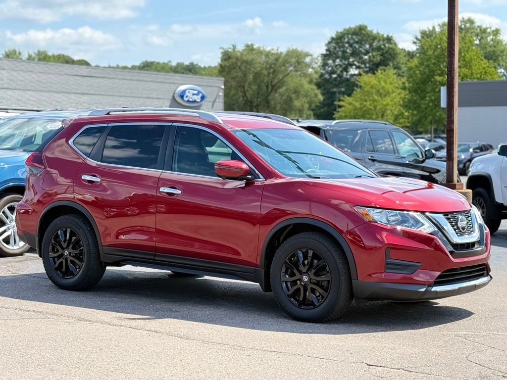 Used 2018 Nissan Rogue SV w/ Premium Package FWD image 25