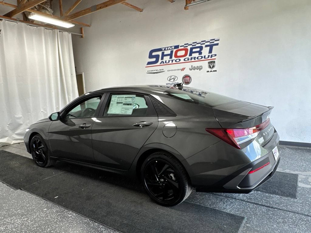 New 2026 Hyundai Elantra SEL Sport FWD image 7