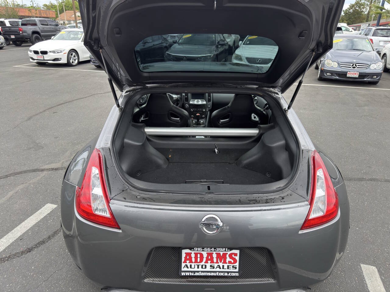 Used 2014 Nissan 370Z Touring w/ Sport Package RWD image 18
