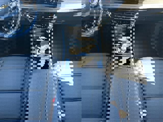 Certified 2025 Chevrolet Traverse LT image 24