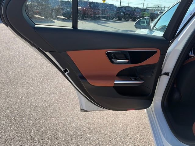 Used 2025 Mercedes-Benz C 300 4MATIC Sedan image 25