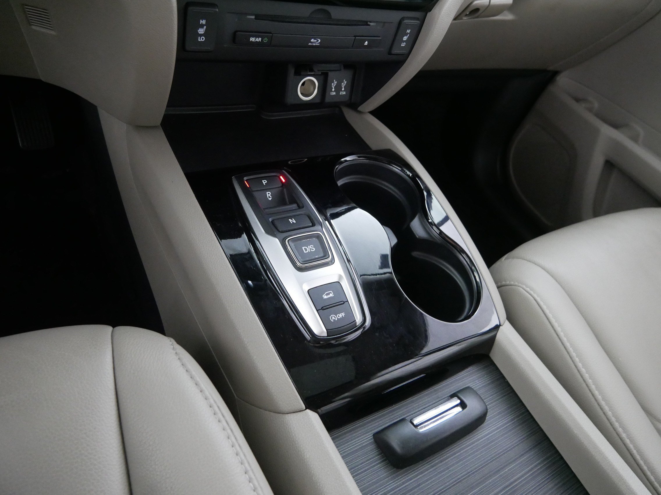 Used 2016 Honda Pilot Touring image 24
