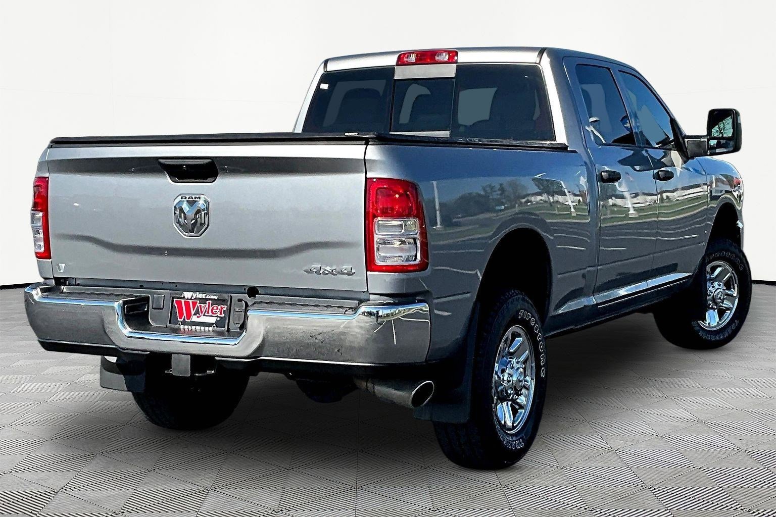 Used 2024 RAM 2500 Tradesman w/ Chrome Appearance Group image 6