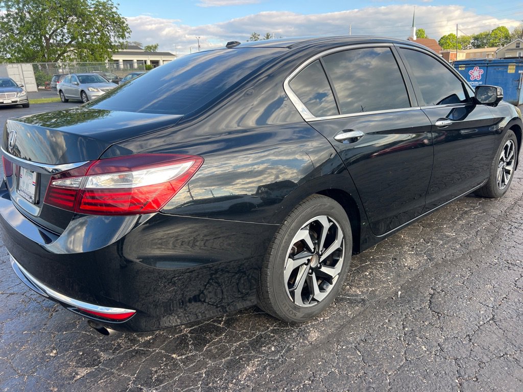 Used 2017 Honda Accord EX image 7