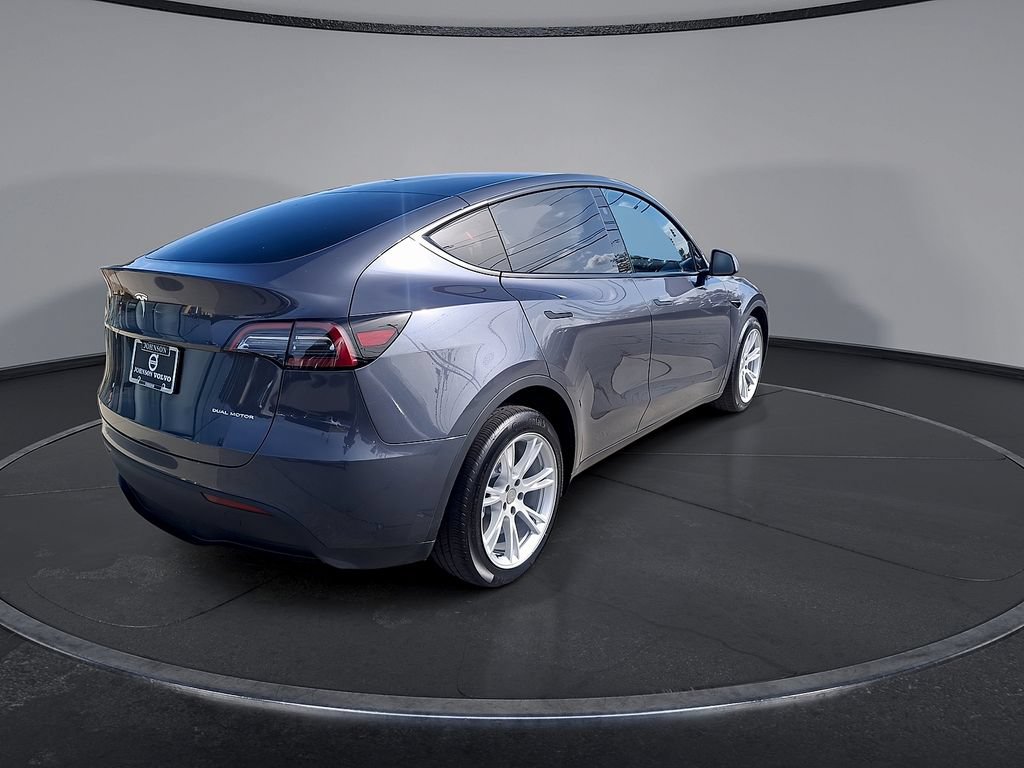Used 2023 Tesla Model Y Long Range AWD/4WD image 8