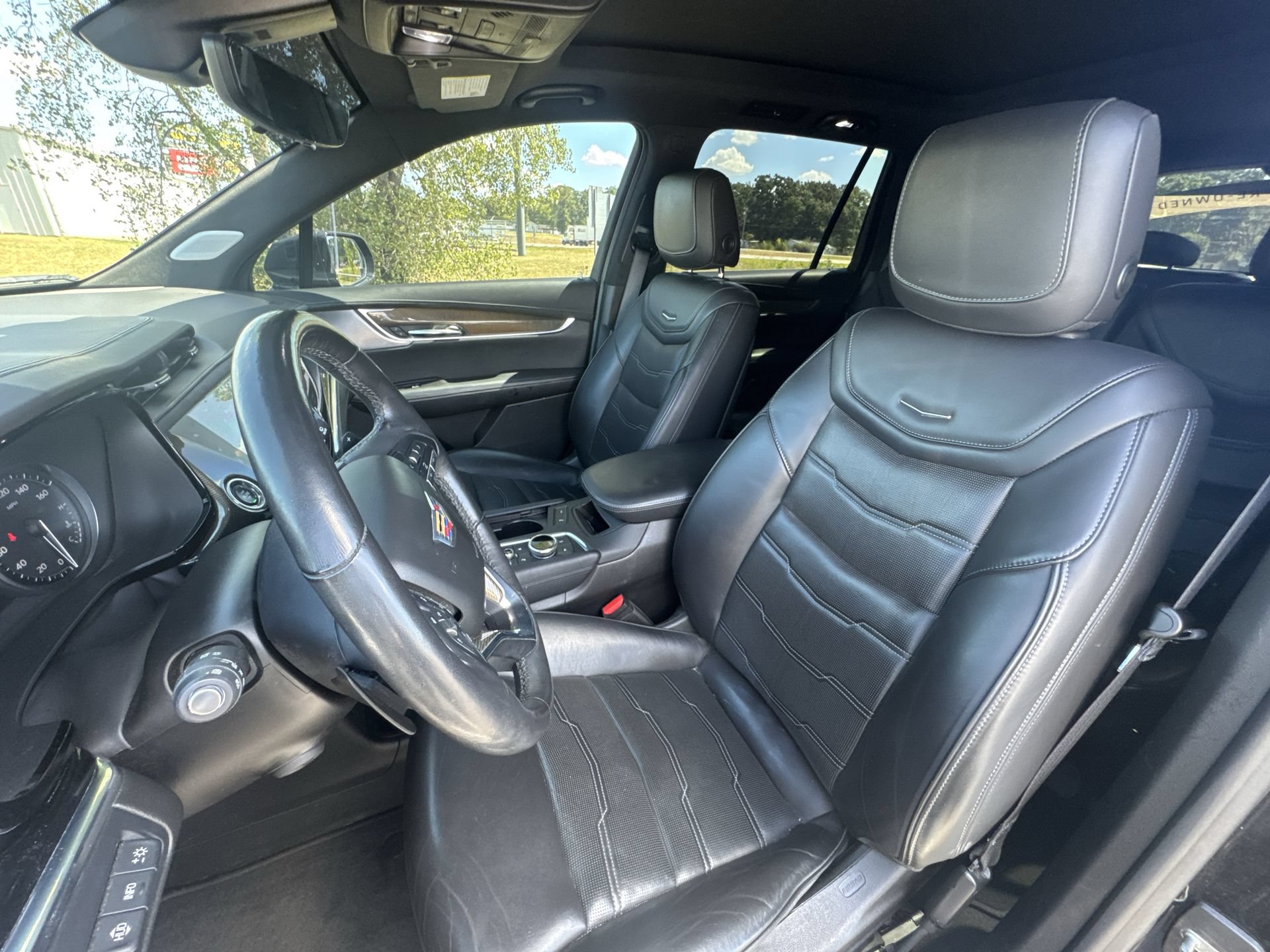 Certified 2020 Cadillac XT6 Premium Luxury w/ Platinum Package AWD/4WD image 11