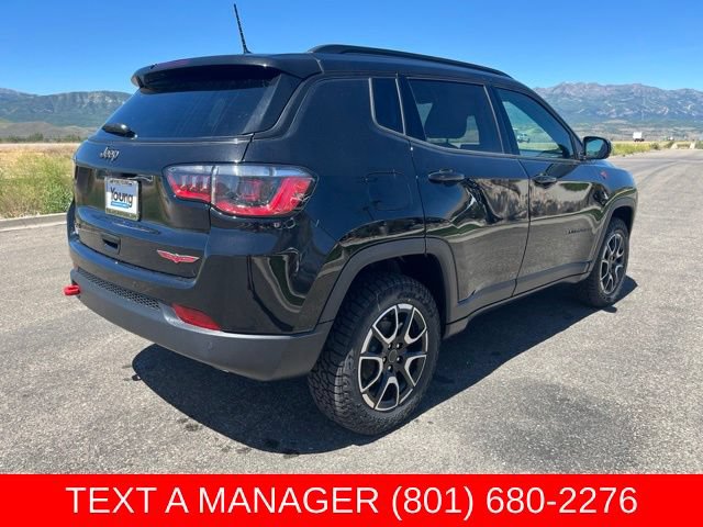 New 2026 Jeep Compass Trailhawk w/ Sun, Sound & Navigation Group AWD/4WD image 3