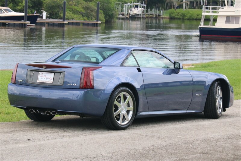 Used 2005 Cadillac XLR RWD image 3