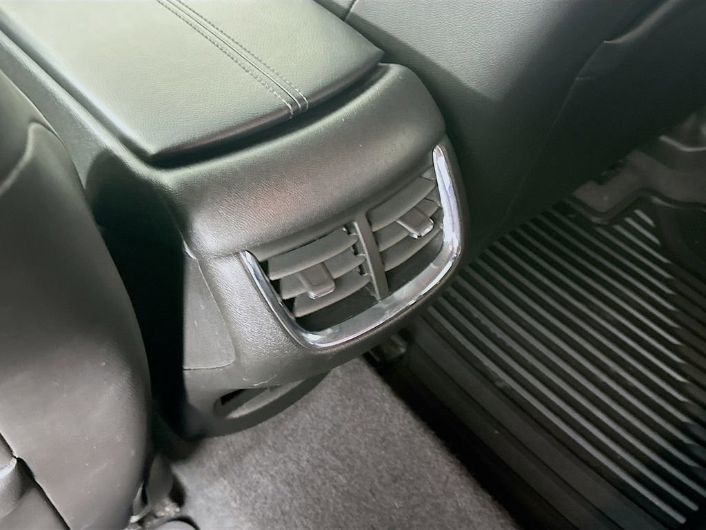 Used 2016 Chevrolet Malibu LT w/ Leather Package image 33