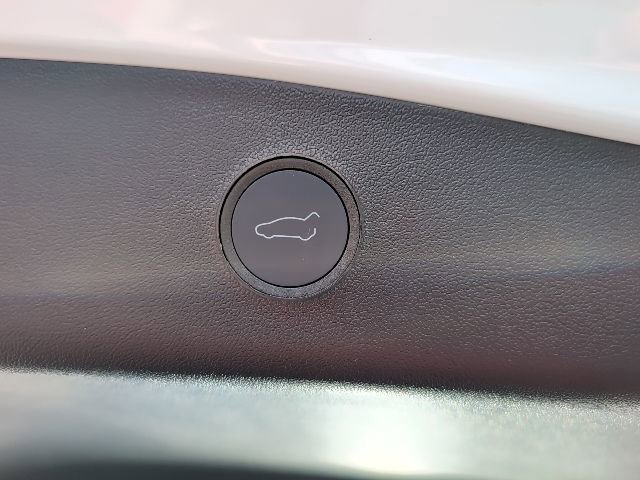 Used 2022 Tesla Model 3 Long Range image 25