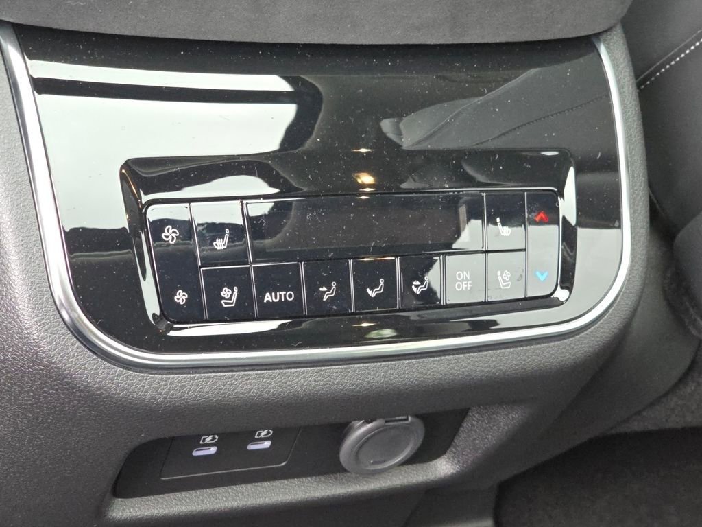 New 2025 INFINITI QX80 Sensory image 29