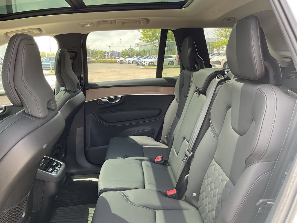 New 2026 Volvo XC90 B6 Plus w/ Protection Package AWD/4WD image 16
