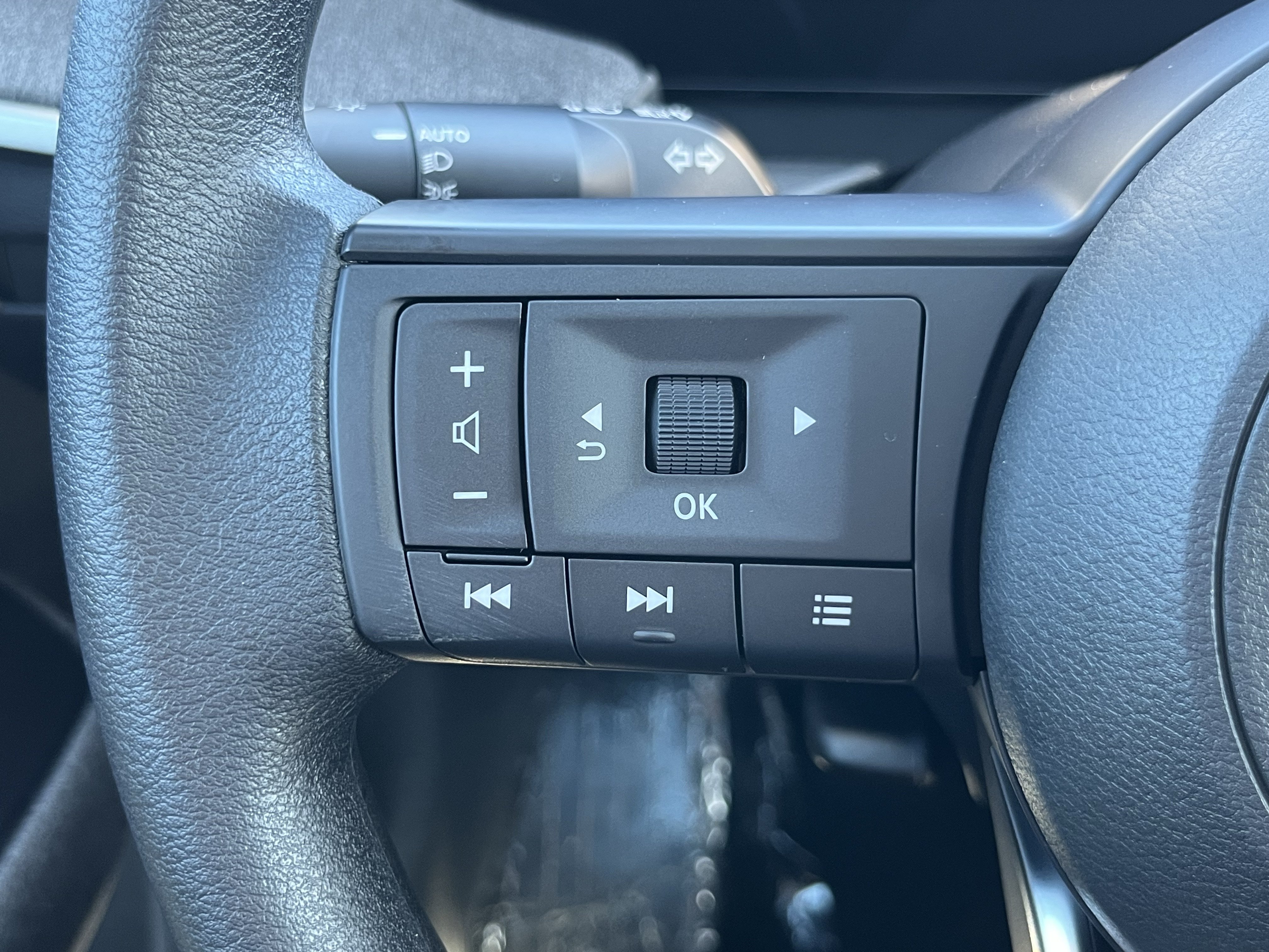 New 2027 Nissan Kicks SV w/ SV Premium Package AWD/4WD image 21