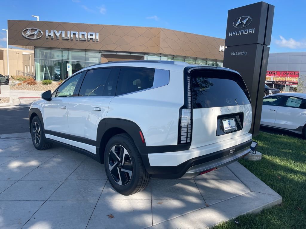 New 2026 Hyundai Ioniq 9 SE image 3