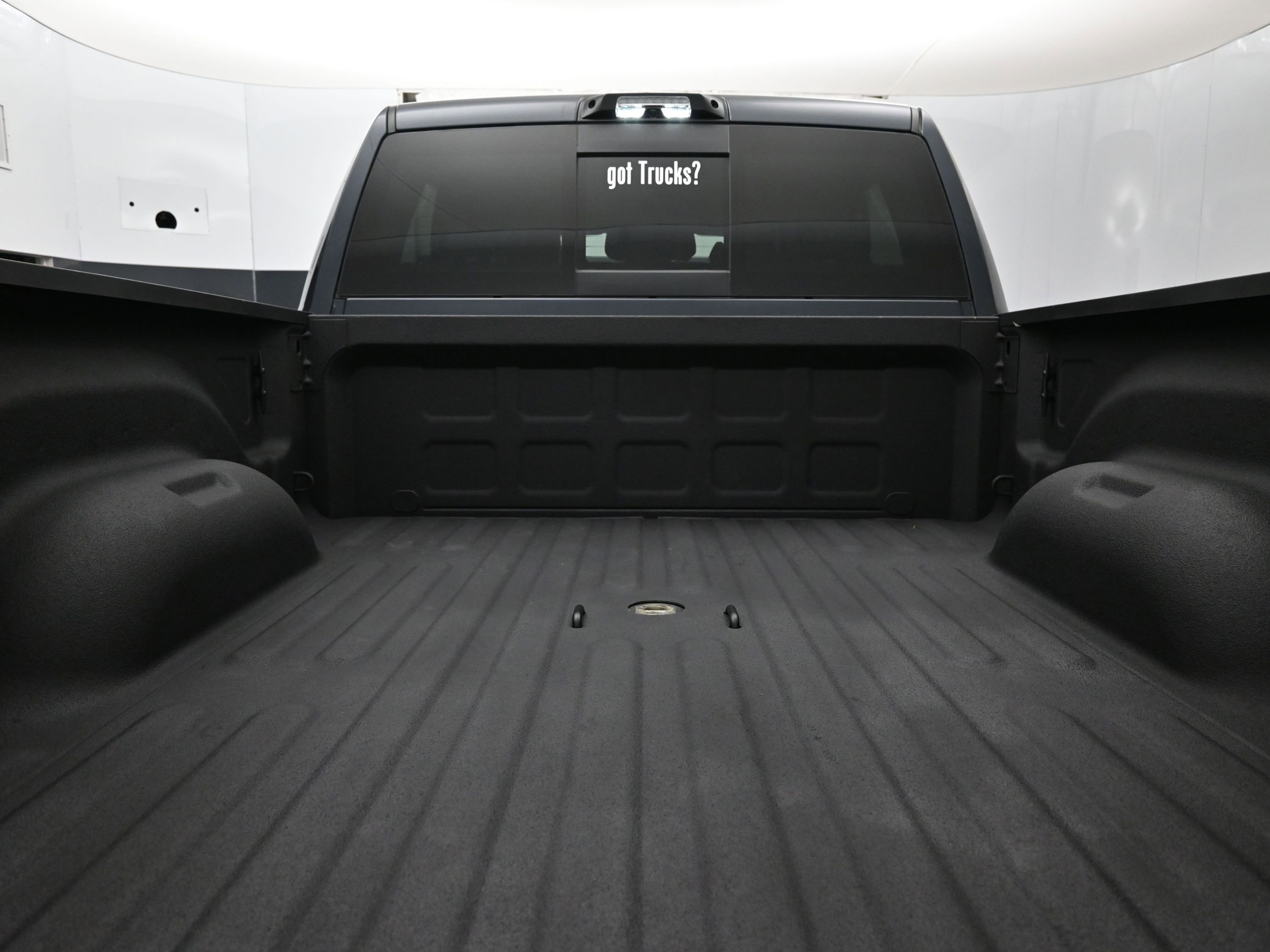 Used 2025 RAM 3500 Laramie w/ Night Edition image 7