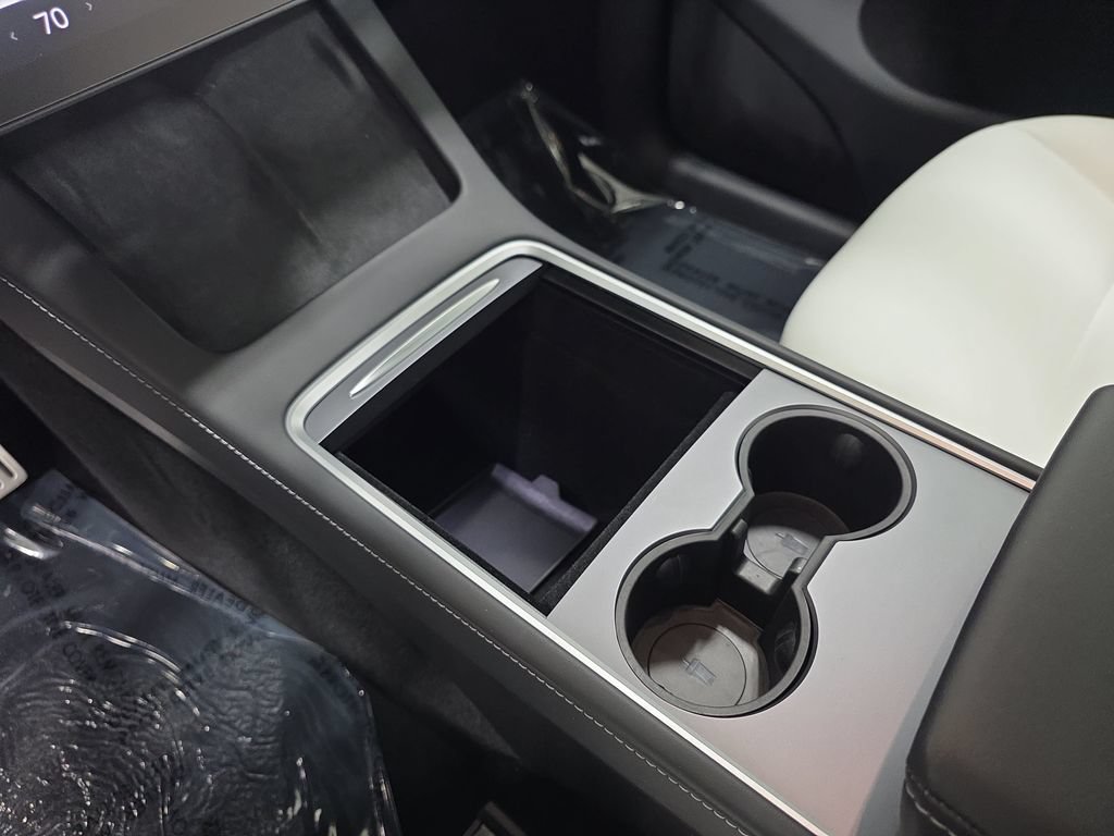 Used 2024 Tesla Model Y Performance AWD/4WD image 25