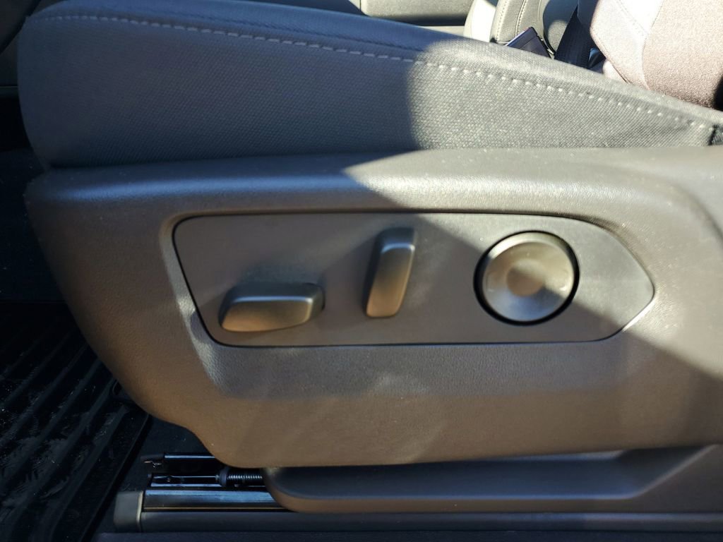 New 2026 Chevrolet Silverado 1500 Custom Trail Boss w/ LPO, Dark Essentials Package image 21