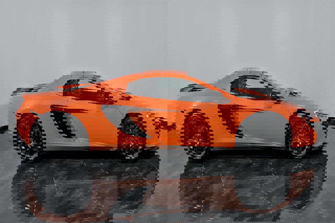 Used 2015 McLaren 650S Spider image 14