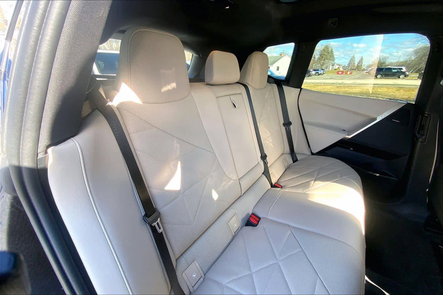 Certified 2023 BMW iX xDrive50 w/ Convenience Package AWD/4WD image 19