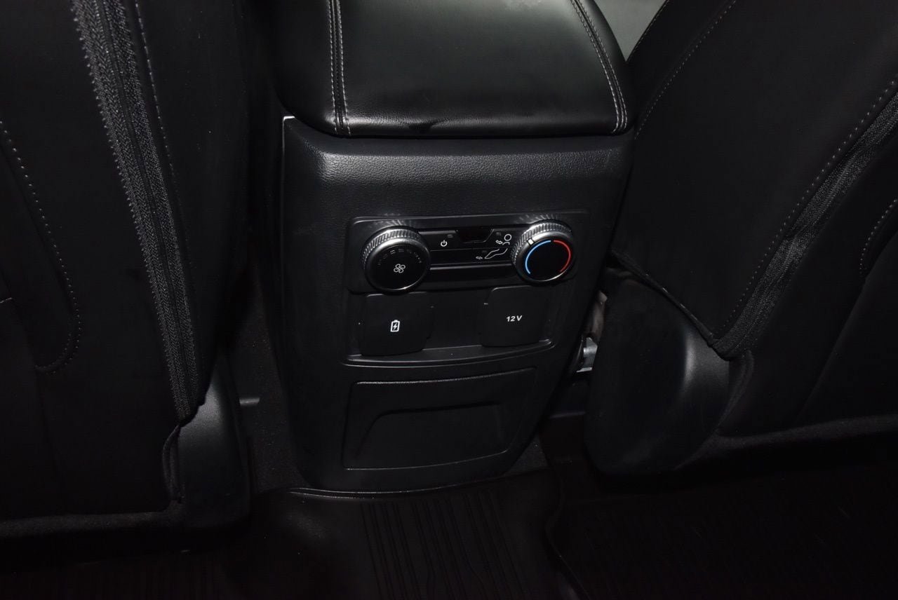 Used 2023 Ford Explorer XLT w/ Equipment Group 202A RWD image 19