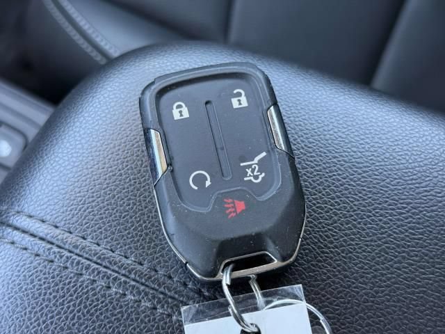 Used 2024 GMC Terrain SLT AWD/4WD image 33