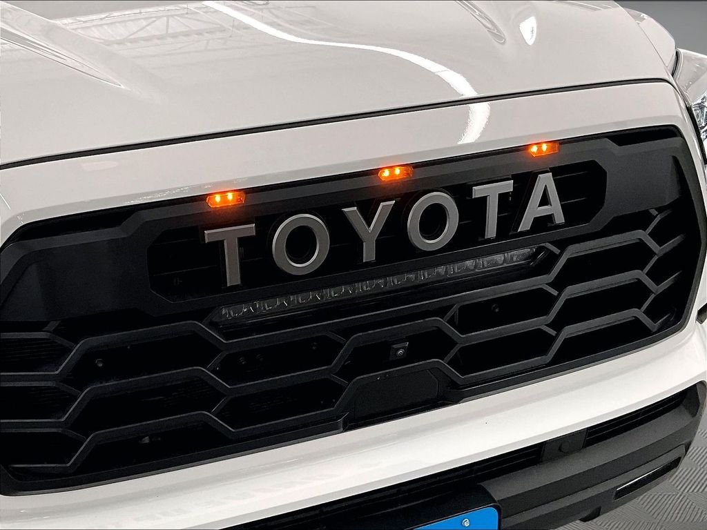 Used 2025 Toyota Sequoia TRD Pro AWD/4WD image 31