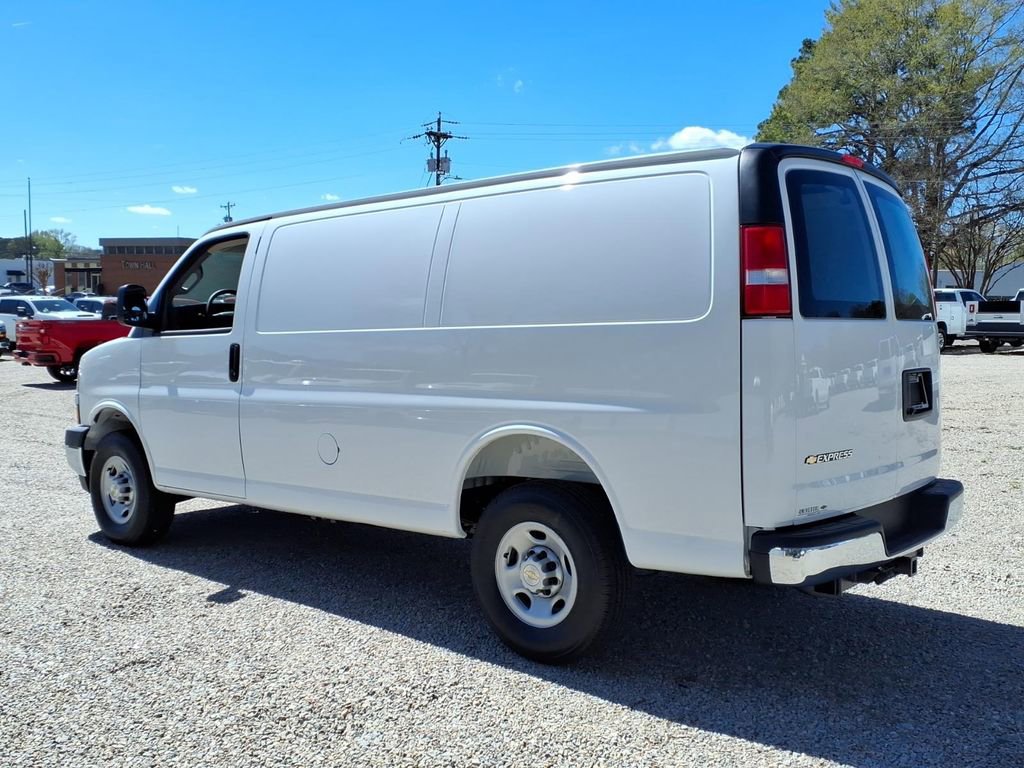 New 2026 Chevrolet Express 2500 w/ Driver Convenience Package RWD image 5