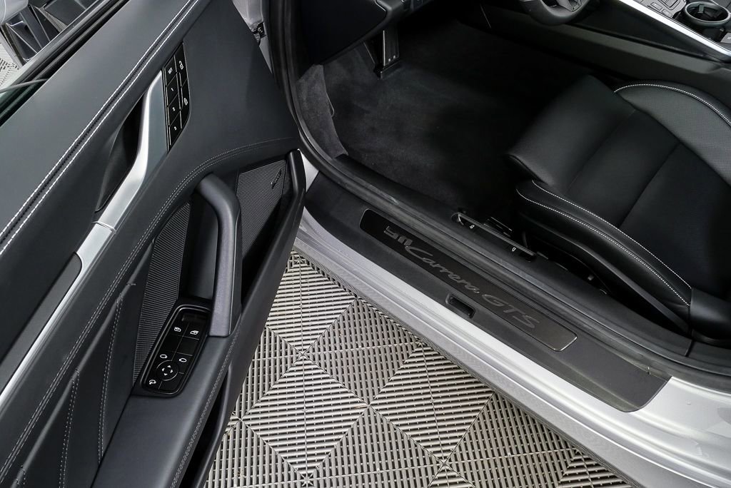 Certified 2026 Porsche 911 Carrera GTS image 8