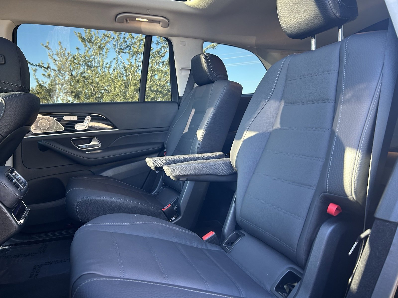 Used 2024 Mercedes-Benz GLS 450 4MATIC image 14