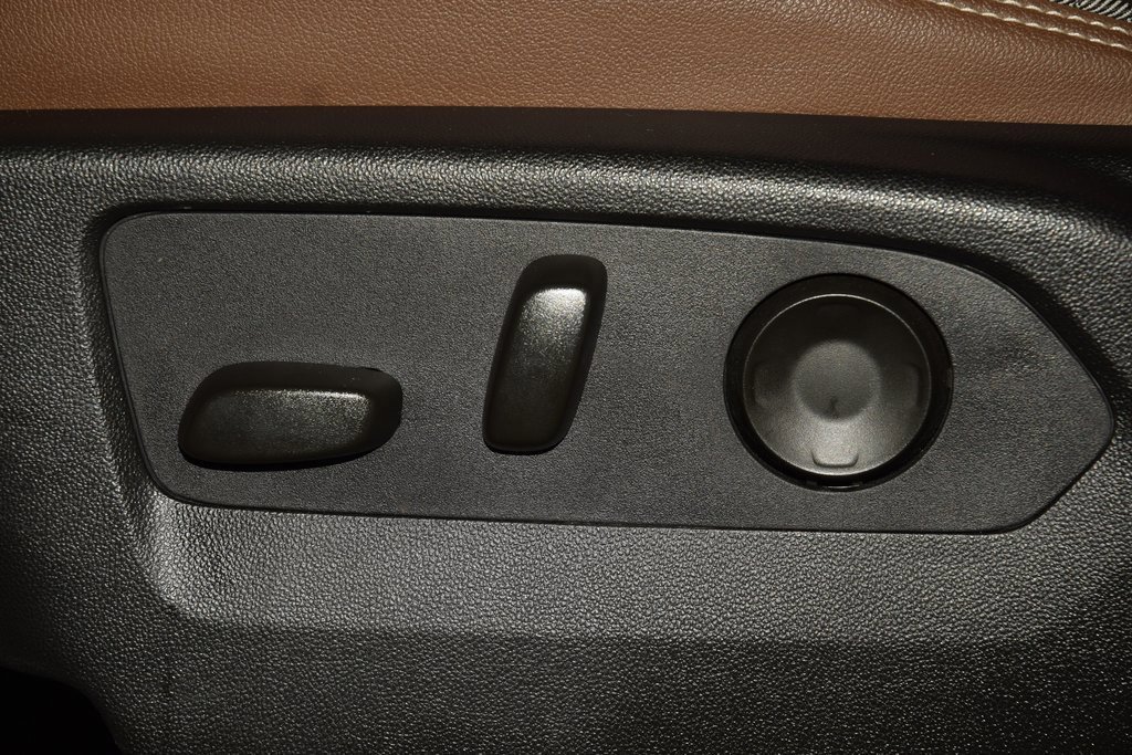 Used 2024 Chevrolet Suburban High Country image 40