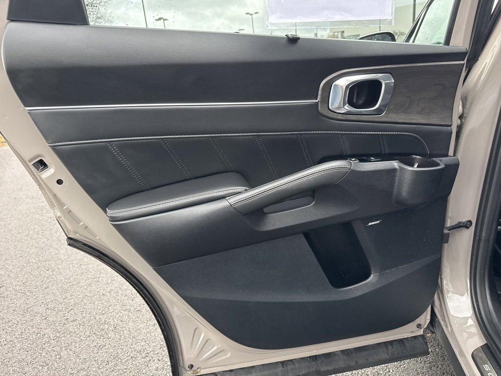 Used 2024 Kia Sorento SX Prestige image 18