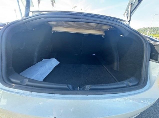 Used 2023 Tesla Model 3 Standard Range image 12