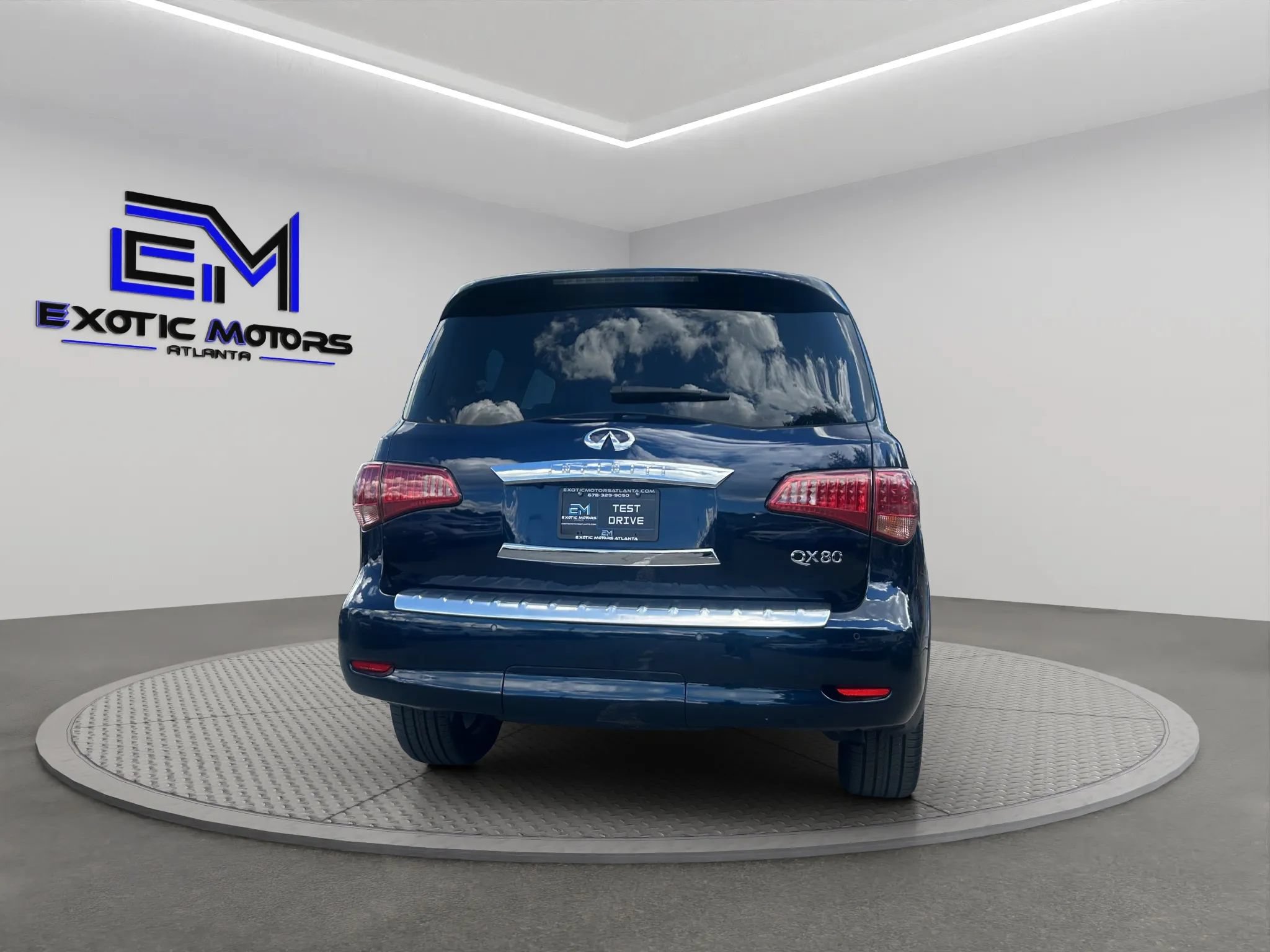 Used 2017 INFINITI QX80 Signature Edition RWD image 4