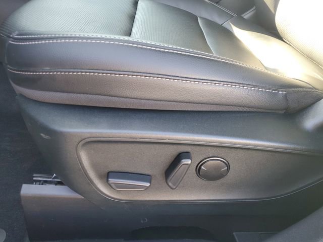 Certified 2022 Ford Escape Titanium w/ Class II Trailer Tow Package image 17