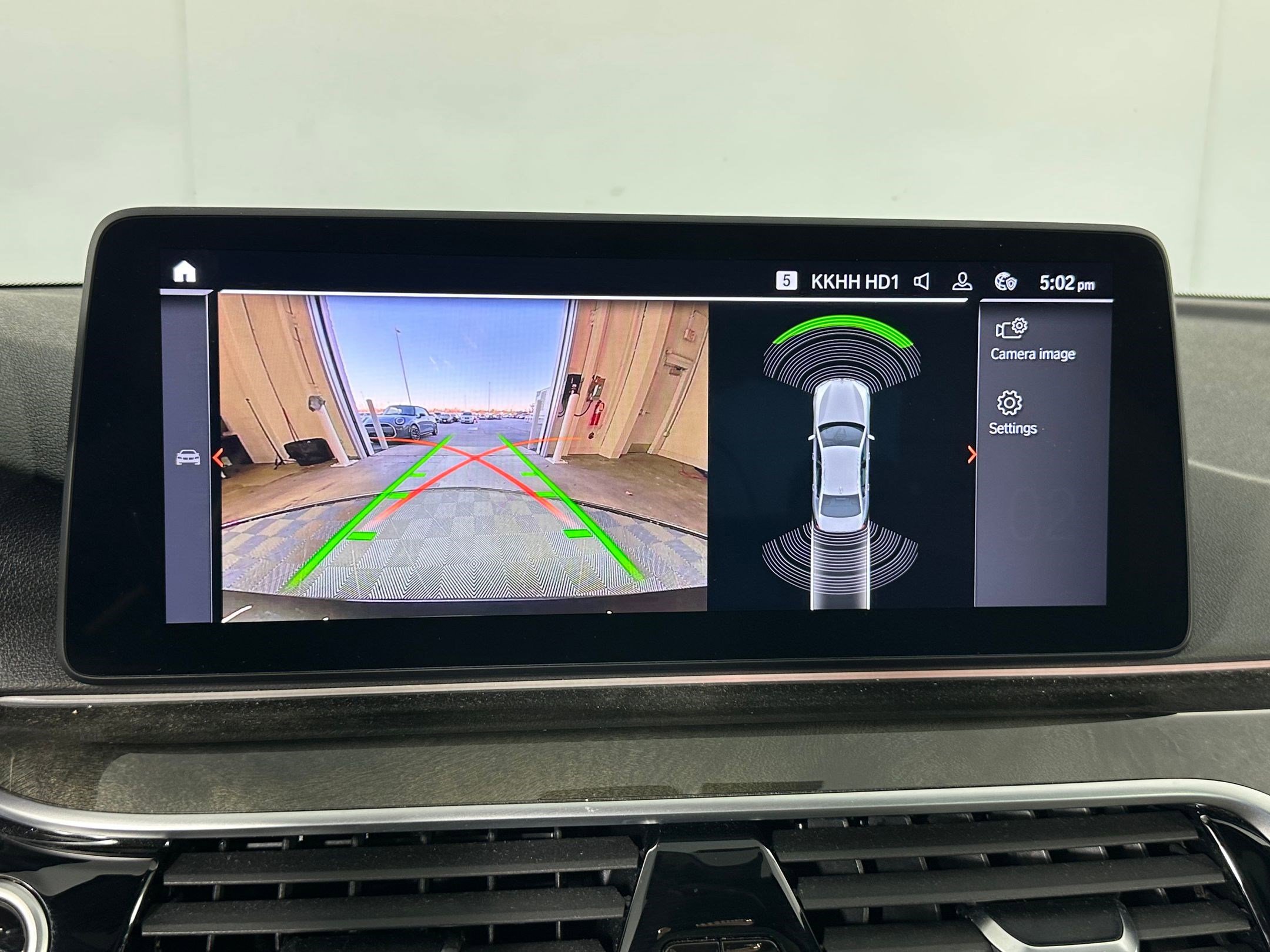 Used 2022 BMW 530i w/ Executive Package image 24