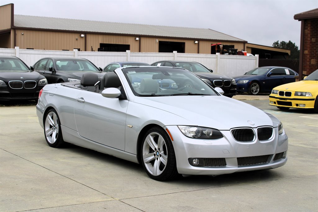 Used 2007 BMW 335i Convertible image 16