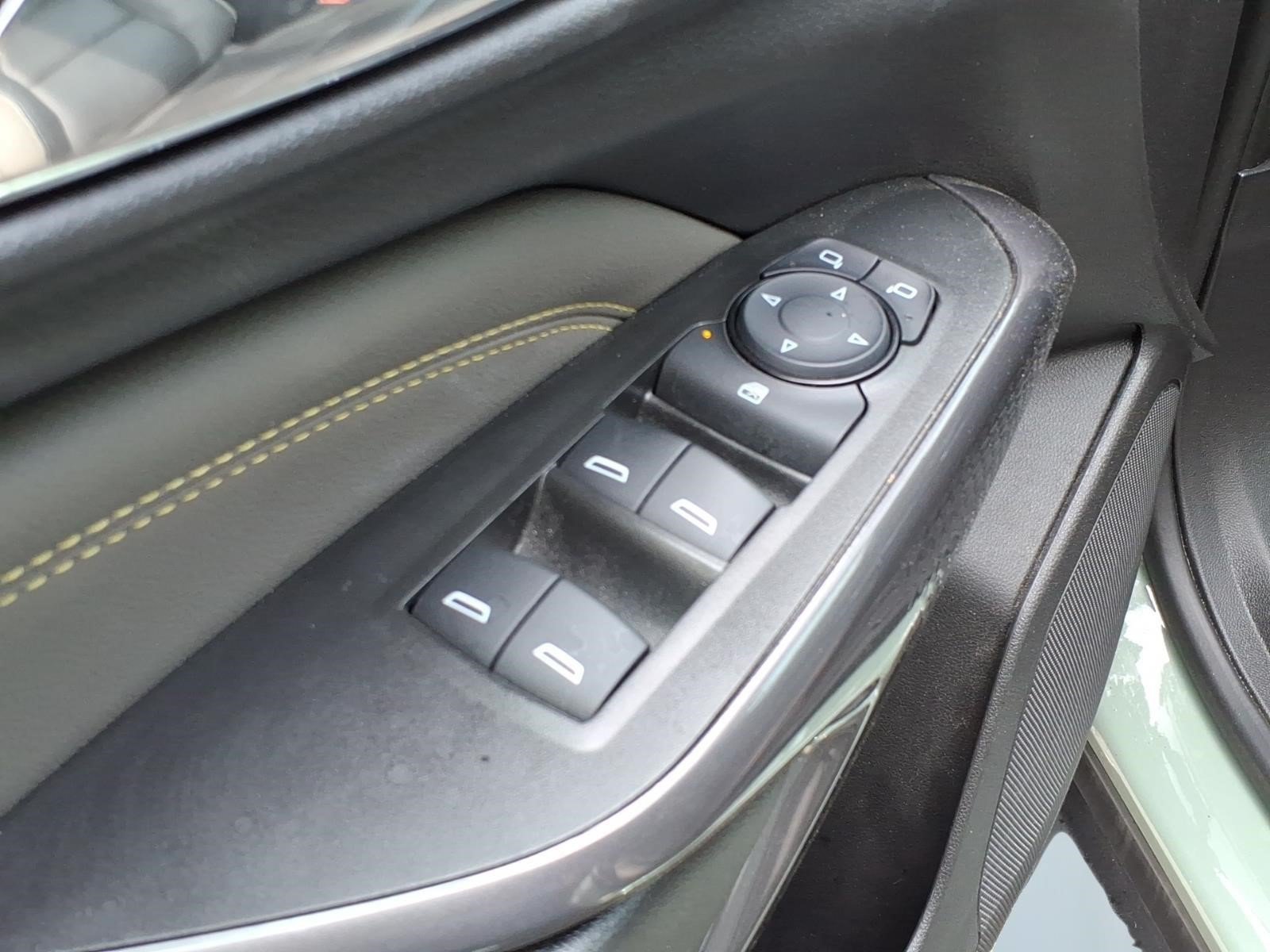 Used 2025 Chevrolet Trax ACTIV w/ Sunroof Package FWD image 10
