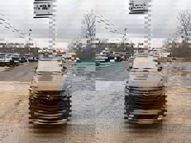 Used 2021 Chevrolet Blazer LT image 2