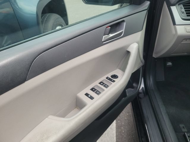 Used 2018 Hyundai Sonata SE FWD image 14