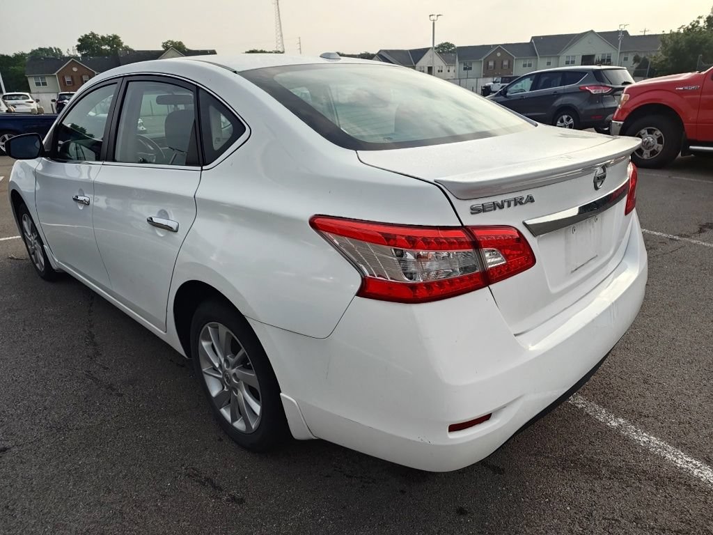 Used 2015 Nissan Sentra SV w/ Style Package FWD image 4