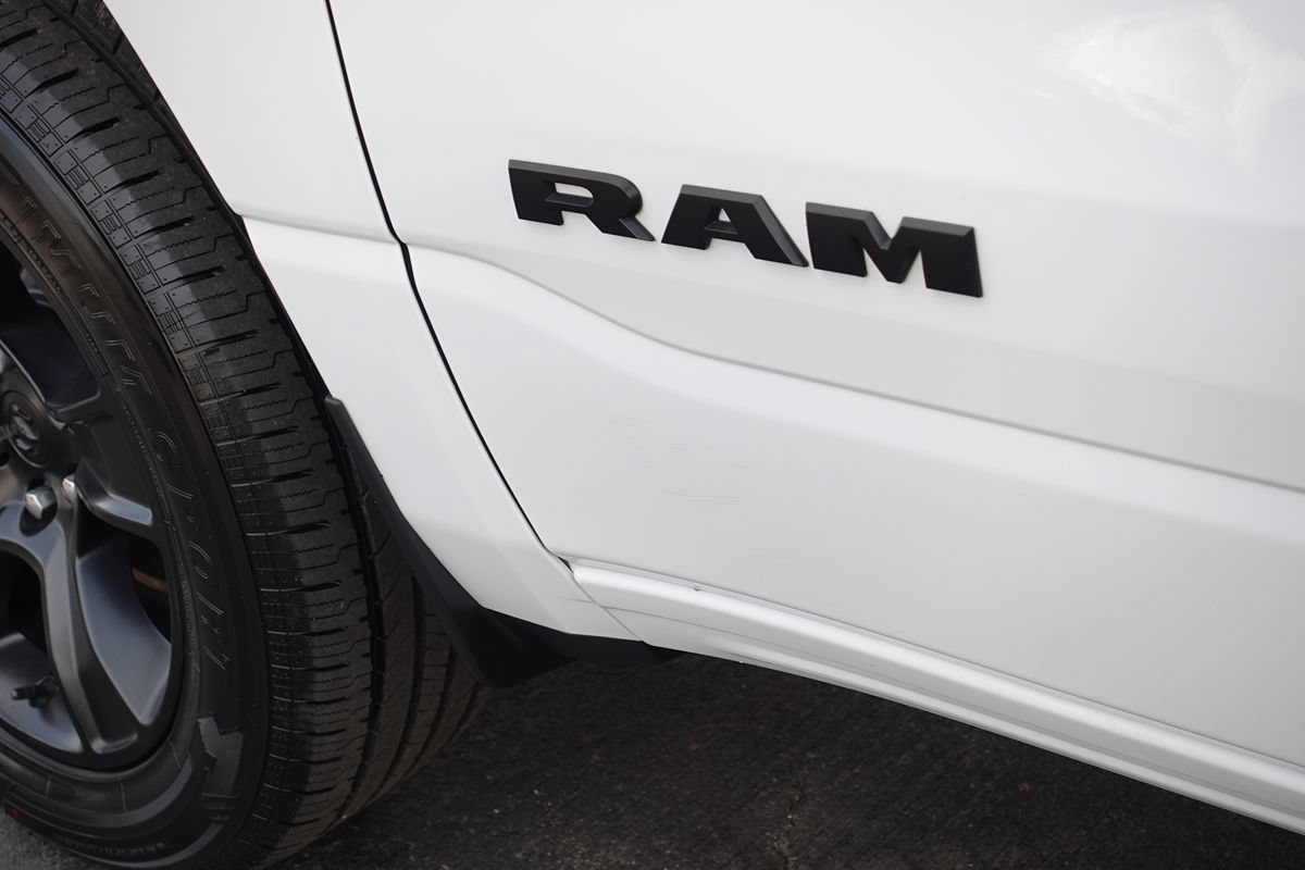 Used 2023 RAM 1500 Big Horn AWD/4WD image 12